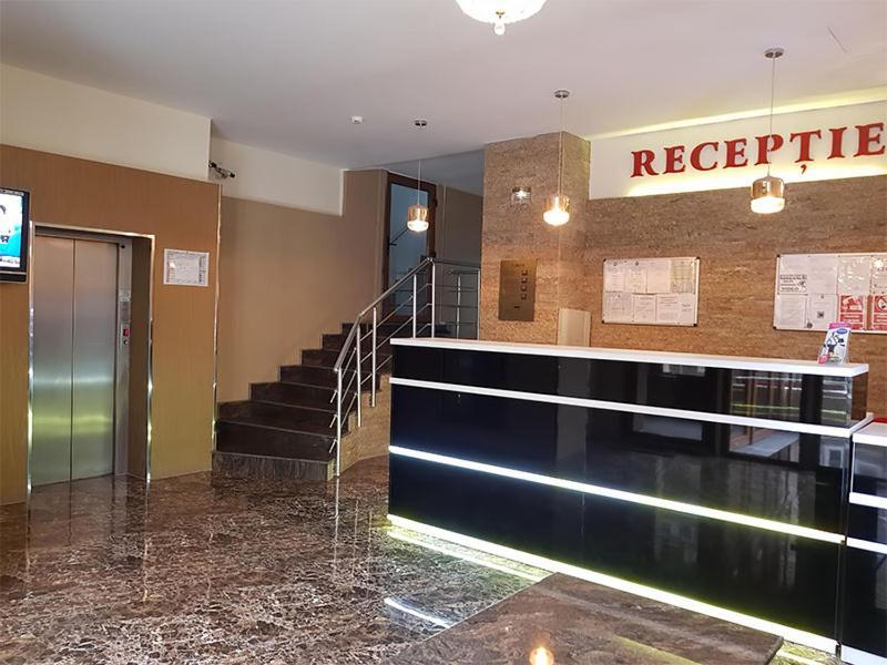 Hotel Uranus Букурещ Екстериор снимка