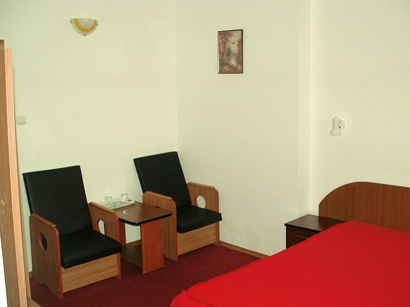 Hotel Uranus Букурещ Стая снимка
