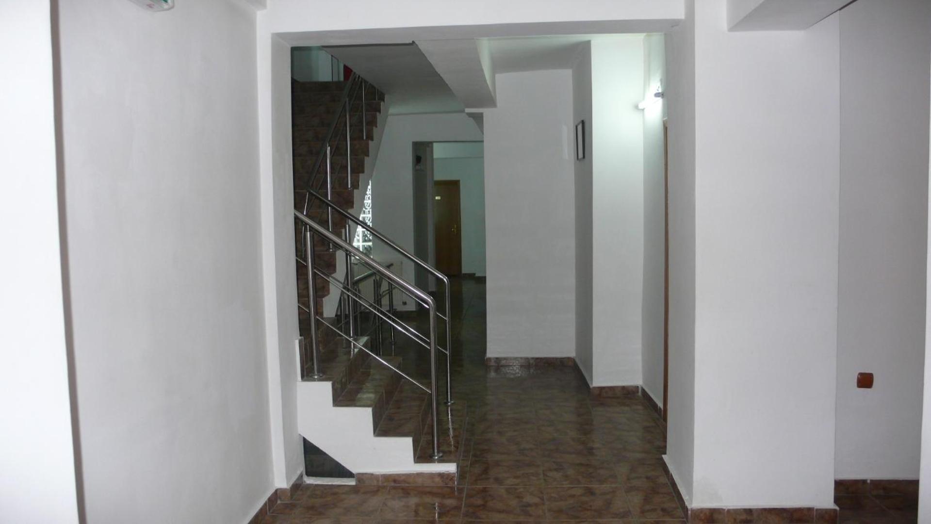 Hotel Uranus Букурещ Екстериор снимка